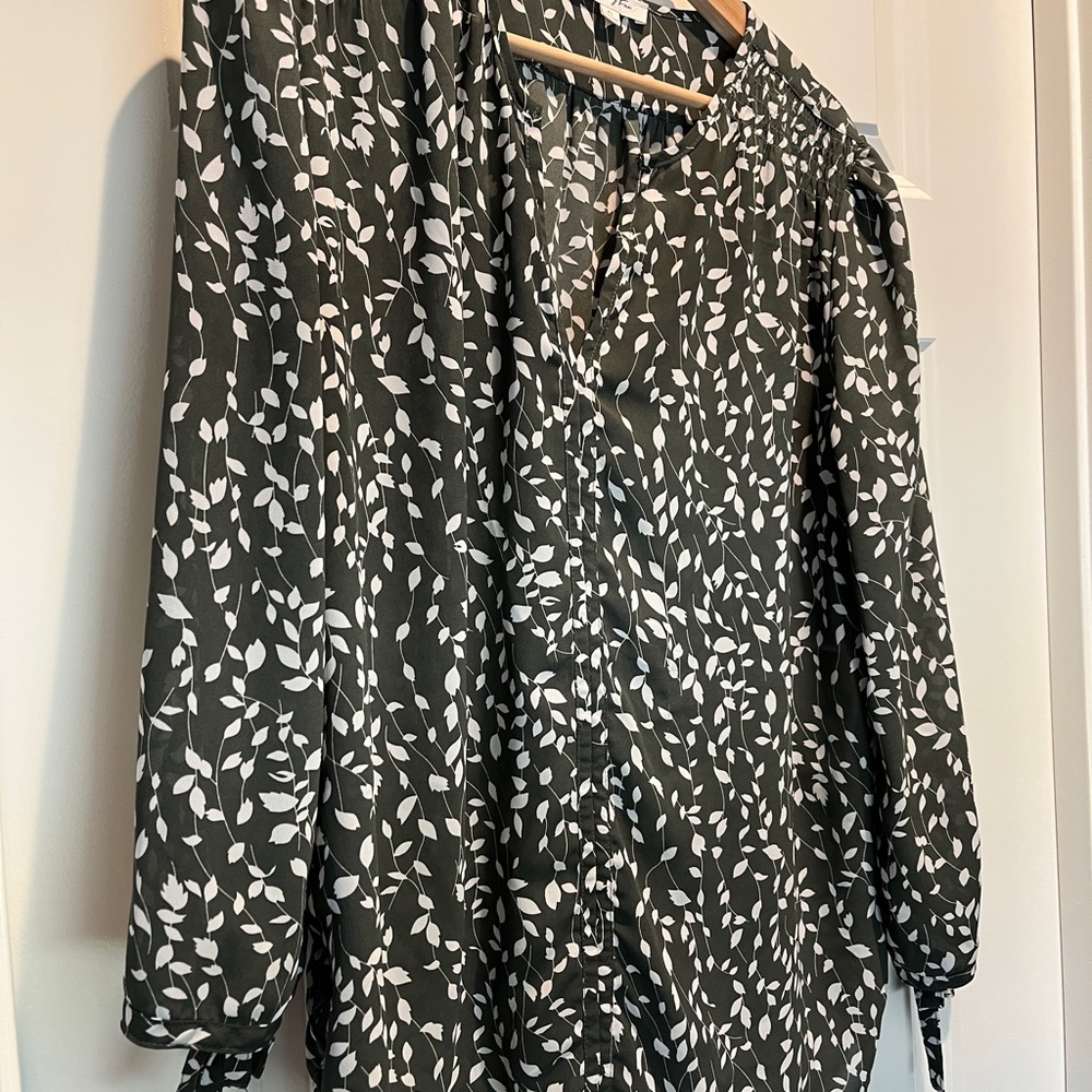 Green partial Button-Front Shirt with White Leaf Print - Women's